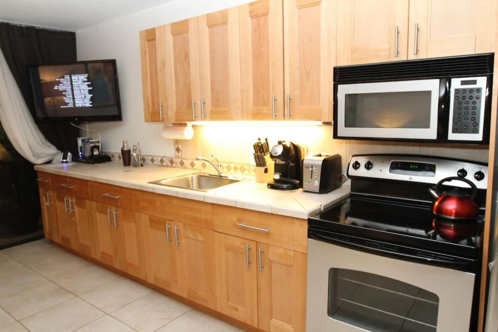 Sapphire Del Mar B-106 Ocean Front Beach Level Nazareth Exterior foto
